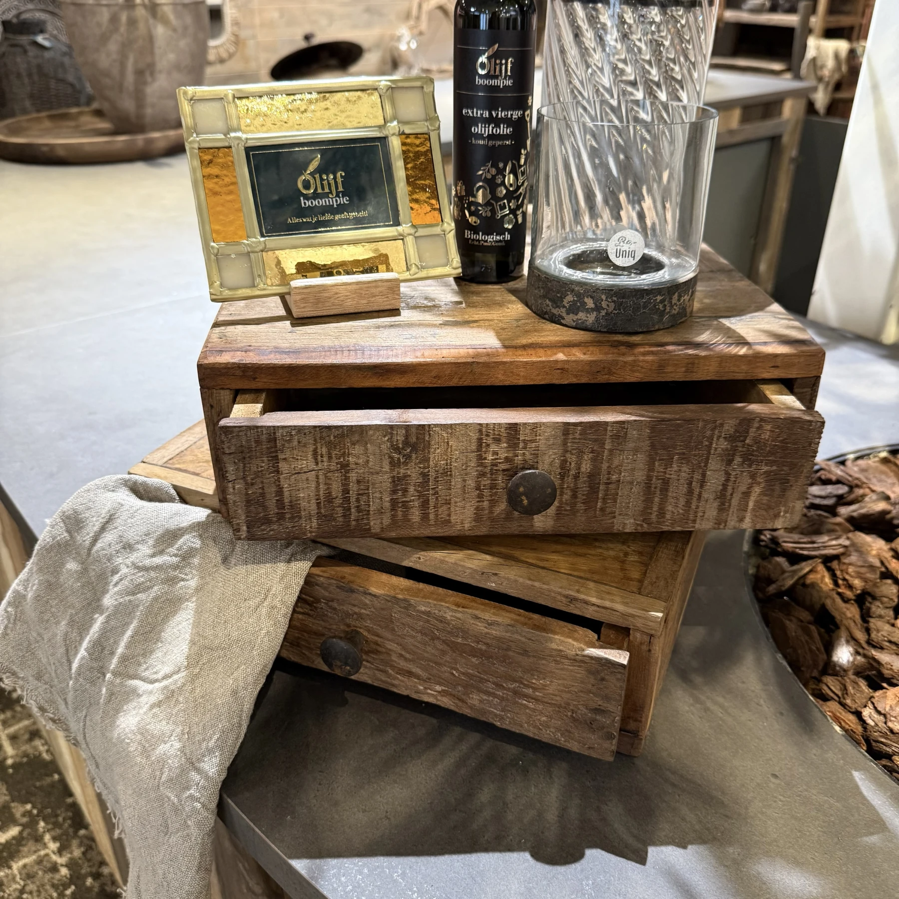 Stoere robuuste houten koffielade - Afbeelding 3