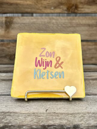 Tegeltje Zon, wijn en kletsen Geel