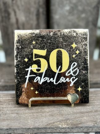 Tegeltje 50 en Fabulous (brons)
