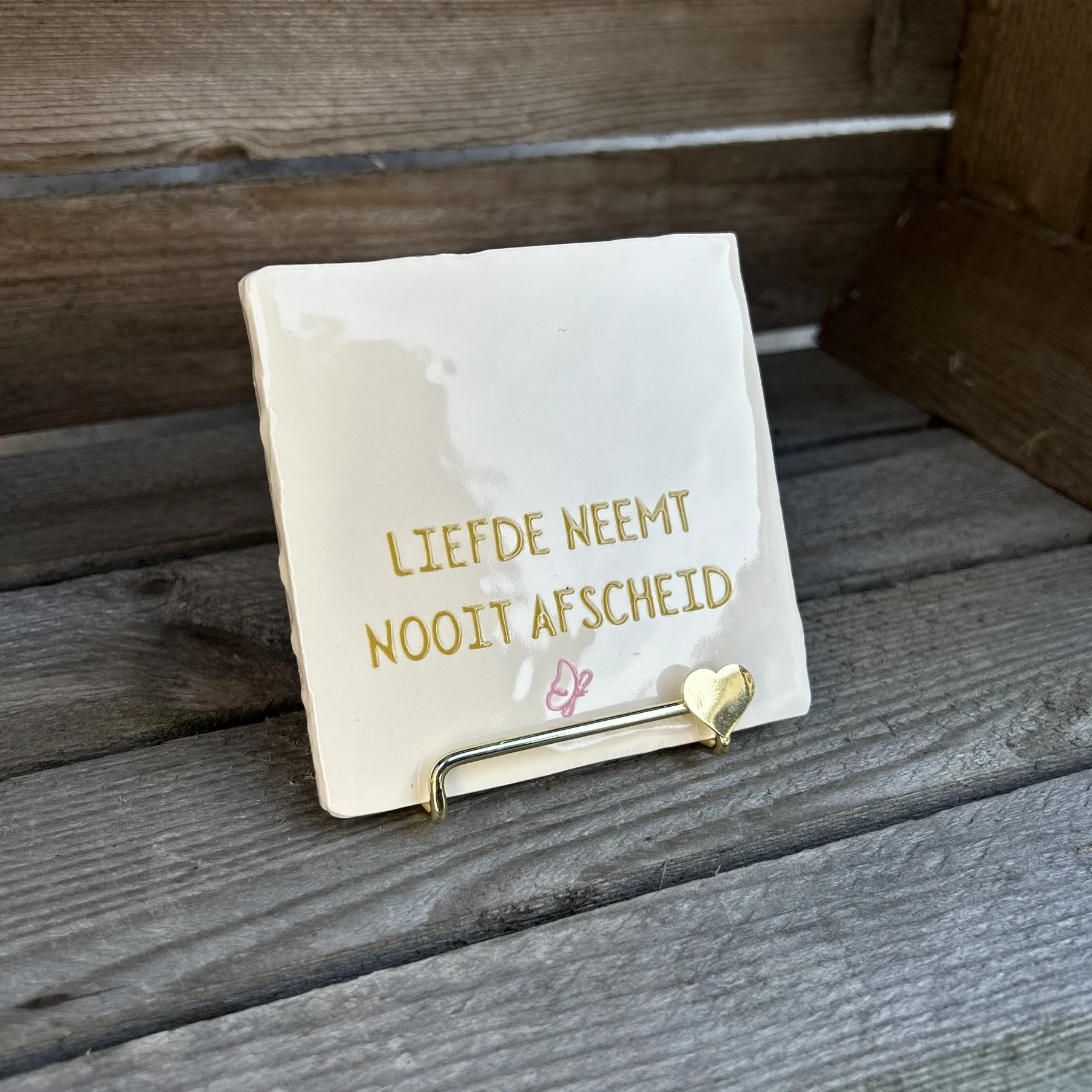 Tegeltje Liefde neemt nooit afscheid (roze vlinder) - Afbeelding 3