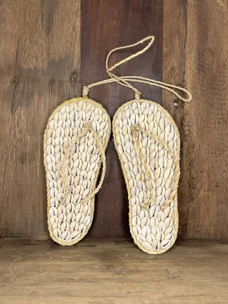 Slippers van schelpen