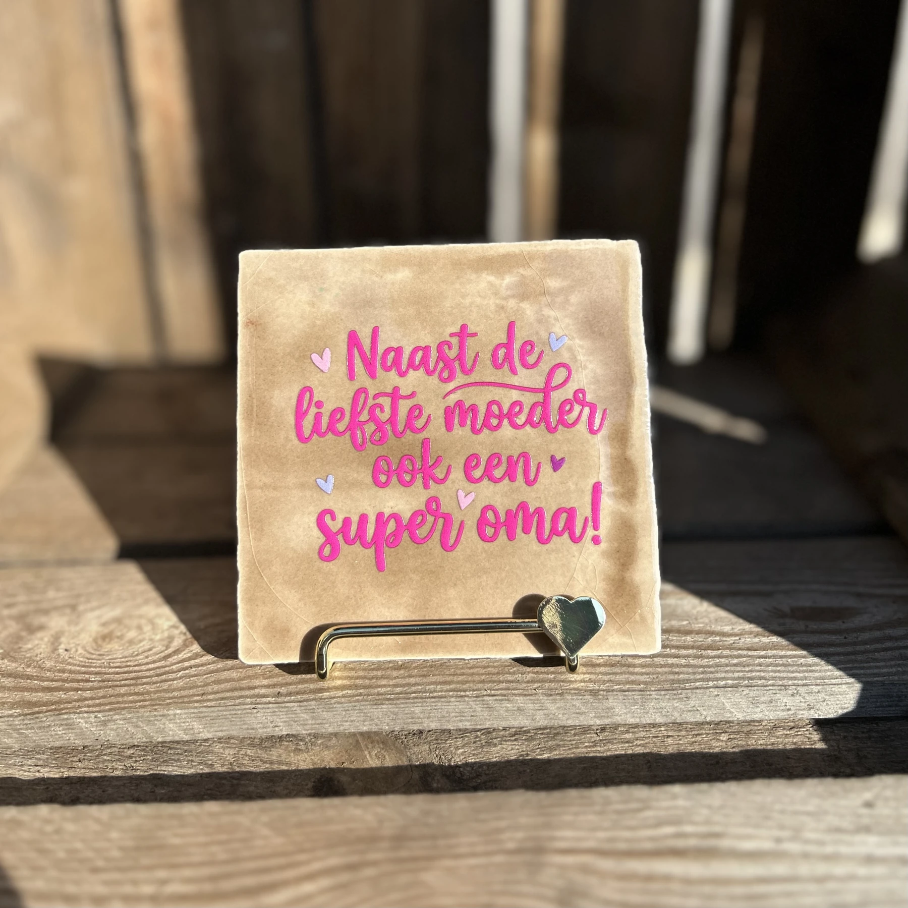 Tegeltje naast de liefste moeder ook een super oma! Beige/ roze